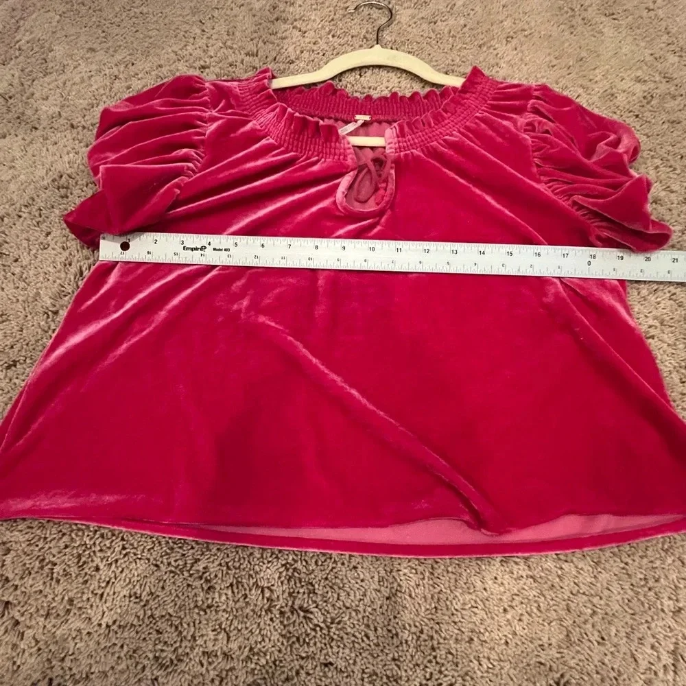 FREE PEOPLE Terese velvet puff sleeve top SMALL shirt sleeves bright pink blouse